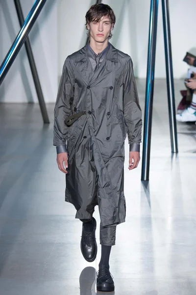 Look 1